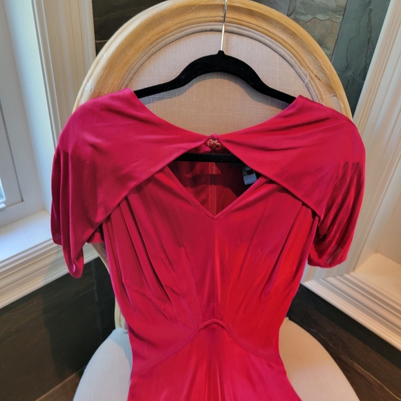 ZAC POSEN cape dress in Fuchsia red. Size 8 - Picture 8 of 8